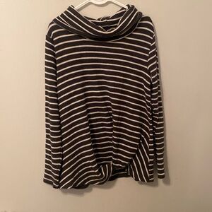 24/7 by Maurices Grey + White Striped Cowl Neck Front Twist Longsleeve Sweater L